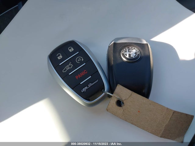 ZASPAKBN1K7C32267 Alfa Romeo Stelvio Ti Lusso Awd