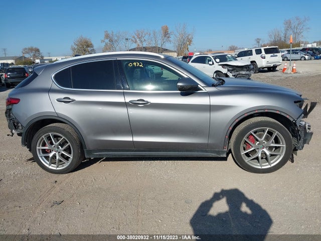 ZASPAKBN1K7C32267 Alfa Romeo Stelvio Ti Lusso Awd