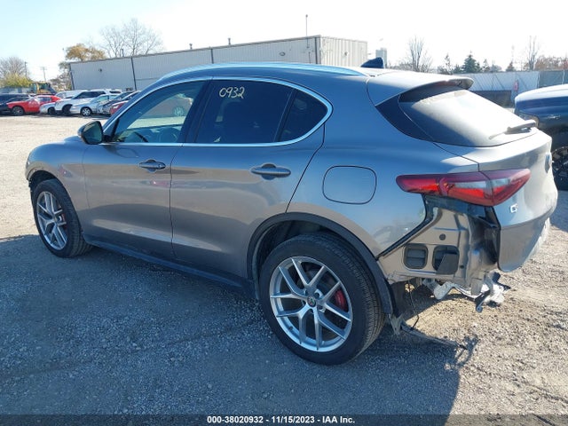 ZASPAKBN1K7C32267 Alfa Romeo Stelvio Ti Lusso Awd