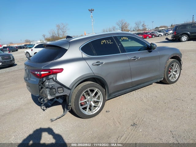 ZASPAKBN1K7C32267 Alfa Romeo Stelvio Ti Lusso Awd