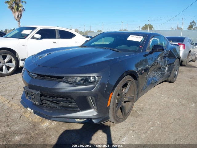 Chevrolet Camaro 1lt 2018 1G1FB1RX3J0183432 Image 2