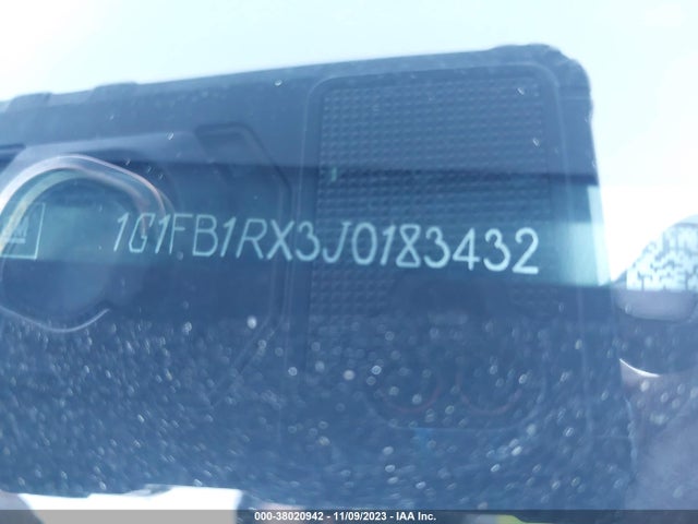Chevrolet Camaro 1lt 2018 1G1FB1RX3J0183432 Image 9