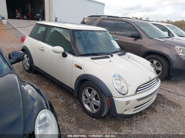 2006 MINI COOPER WMWRC33566TJ78457 Photo 0