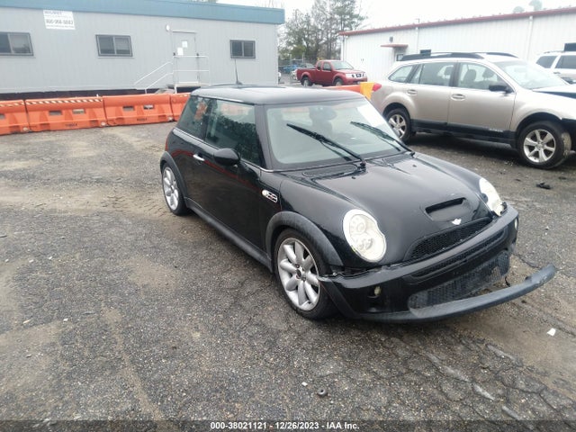 2005 MINI COOPER S WMWRE33565TL10576 Photo 0