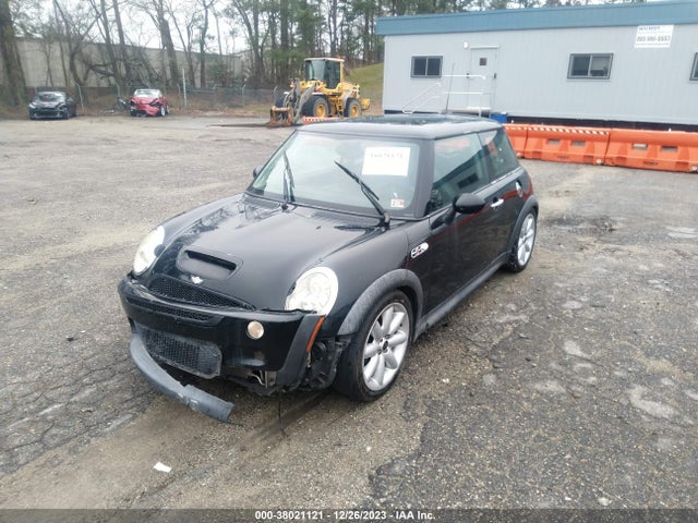 2005 MINI COOPER S WMWRE33565TL10576 Photo 1