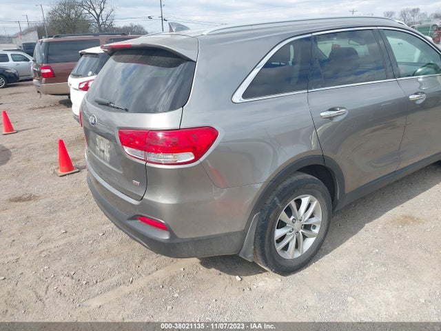 2016 KIA SORENTO 2.4L LX VIN: 5XYPG4A37GG034290