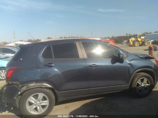 Chevrolet TRAX LS 2019 3GNCJKSB4KL271550 Image 13