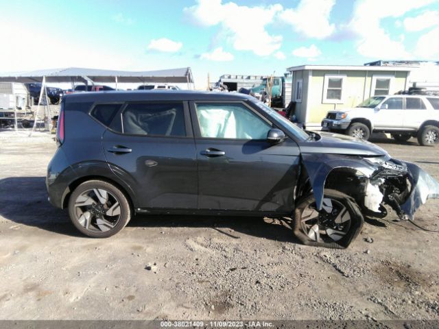 KNDJ53AU0P7890011 KIA Soul Gt-line