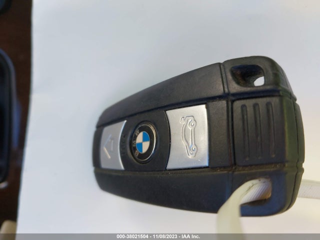 2010 BMW 3 SERIES 328I VIN: WBAWR3C53AP463068