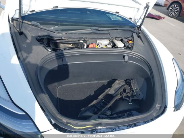 5YJ3E1EA4JF069976 Tesla Model 3 Mid Range/long Range