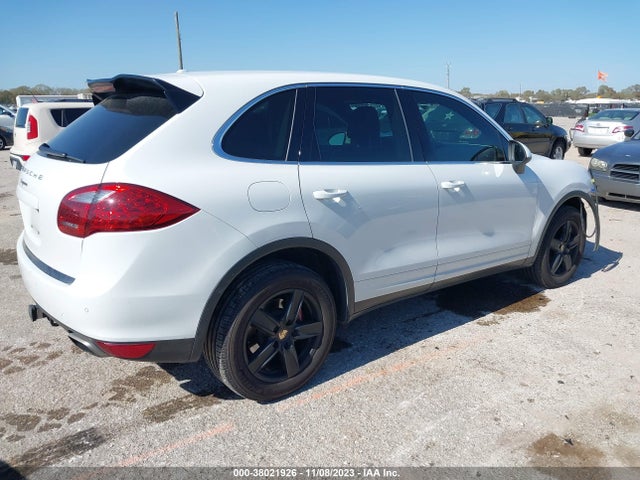 2014 PORSCHE CAYENNE WP1AA2A23ELA96241 Photo 3