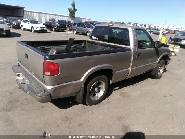2002 CHEVROLET S-10 LS VIN: 1GCCS145528234108