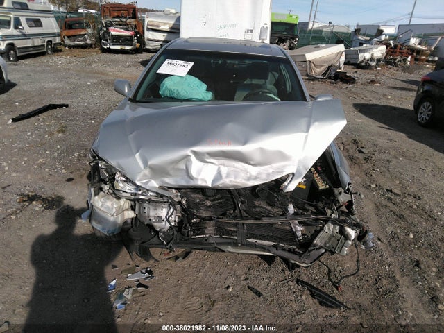 2003 TOYOTA CAMRY LE VIN: 4T1BE30KX3U153104