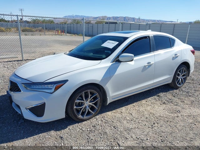 19UDE2F77NA000132 Acura Ilx Premium Package