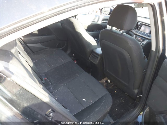 2018 HYUNDAI ELANTRA SEL VIN: 5NPD84LF3JH388881