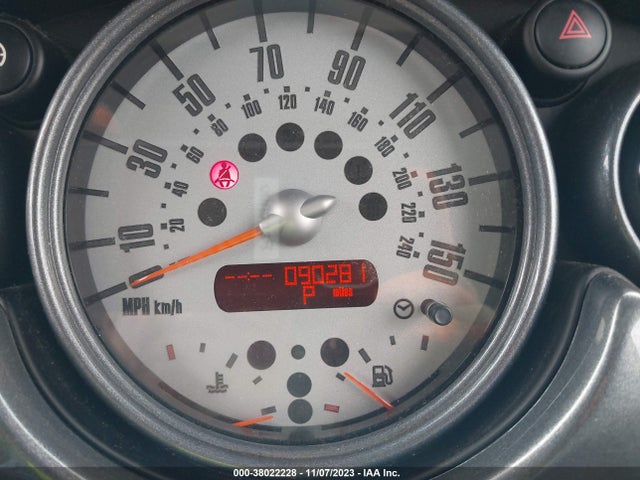 2006 MINI COOPER S WMWRE33536TJ39433 Photo 6
