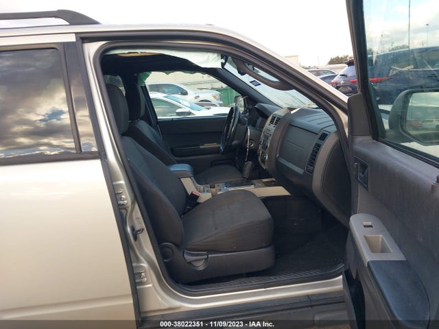 2011 FORD ESCAPE XLT VIN: 1FMCU9DG9BKB18015