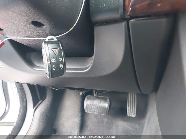 2012 JAGUAR XF SAJWA0HB4CLS38600 Photo 10