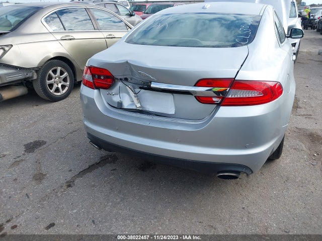 2012 JAGUAR XF SAJWA0HB4CLS38600 Photo 5