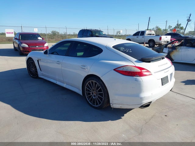2011 PORSCHE PANAMERA WP0AA2A79BL010729 Photo 2