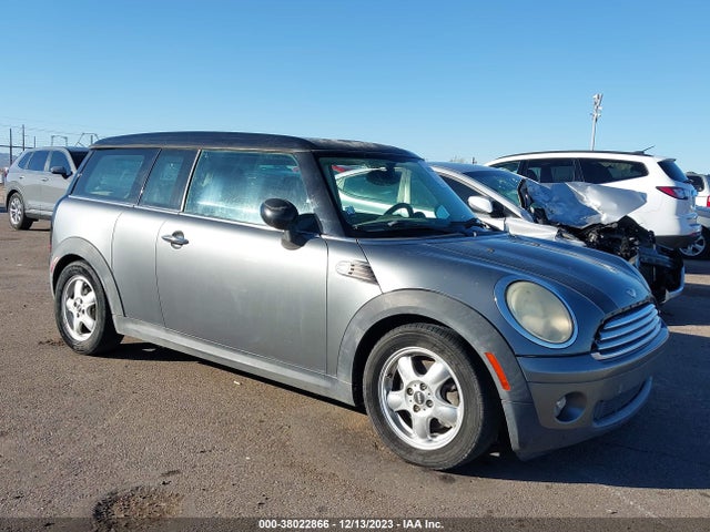 2010 MINI COOPER CLUBMAN WMWML3C50ATX37763 Photo 0
