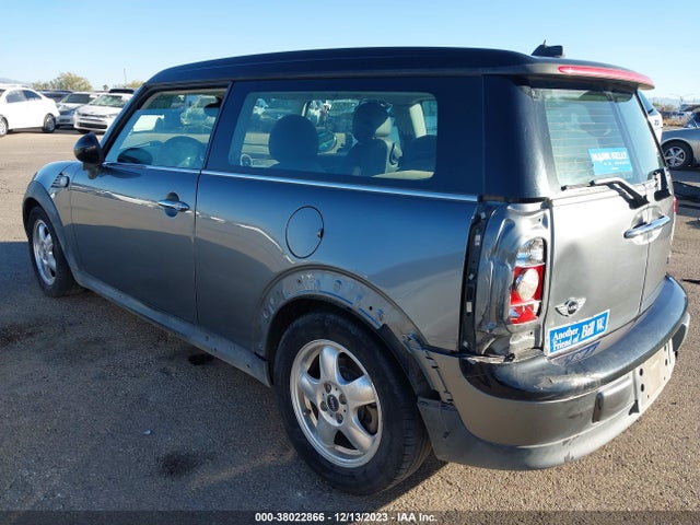 2010 MINI COOPER CLUBMAN WMWML3C50ATX37763 Photo 2