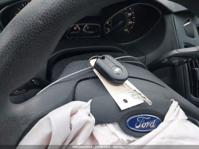1FADP3F25GL255734 Ford FOCUS SE