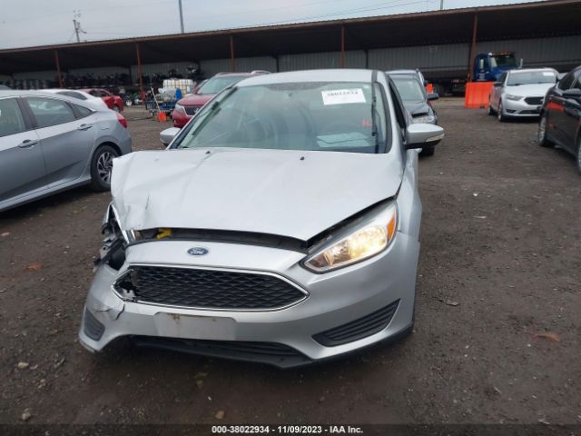 1FADP3F25GL255734 Ford FOCUS SE