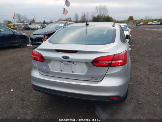 1FADP3F25GL255734 Ford FOCUS SE