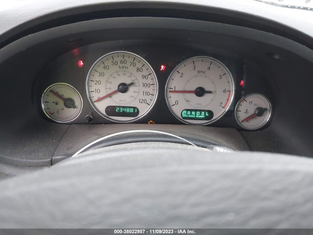 2005 CHRYSLER TOWN & COUNTRY LIMITED VIN: 2C4GP64LX5R251820