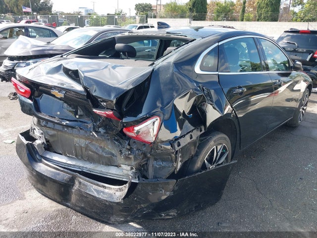 Chevrolet MALIBU LT 2018 1G1ZD5ST6JF275900 Image 4