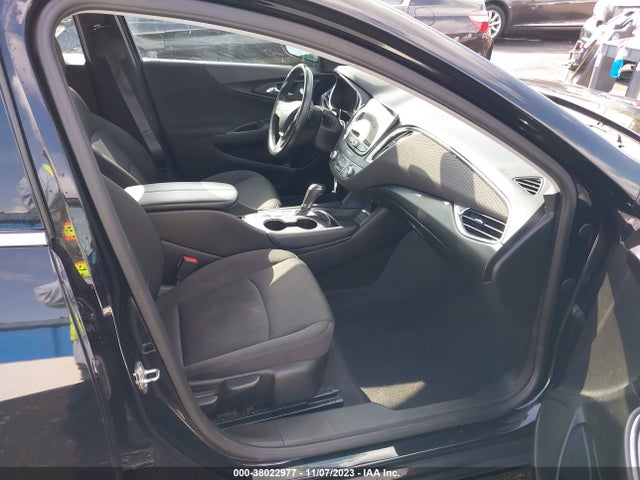 Chevrolet MALIBU LT 2018 1G1ZD5ST6JF275900 Image 5
