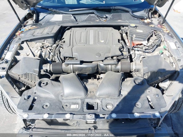 2017 JAGUAR XJ SAJWA1C75H8W04650 Photo 9