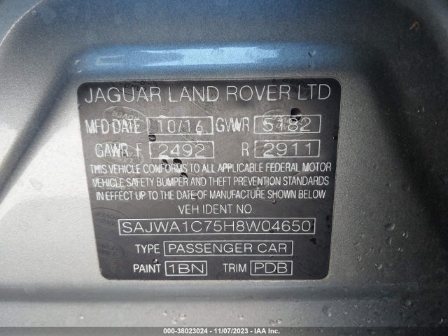 2017 JAGUAR XJ SAJWA1C75H8W04650 Photo 8