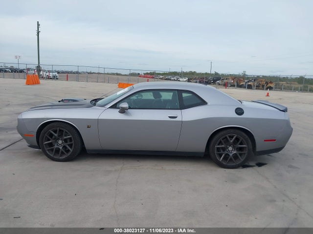 Dodge Challenger 392 Hemi Scat Pack Shaker 2016 2C3CDZFJ2GH240358 Image 15