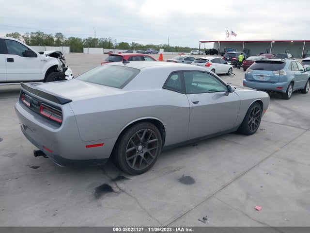 Dodge Challenger 392 Hemi Scat Pack Shaker 2016 2C3CDZFJ2GH240358 Image 4