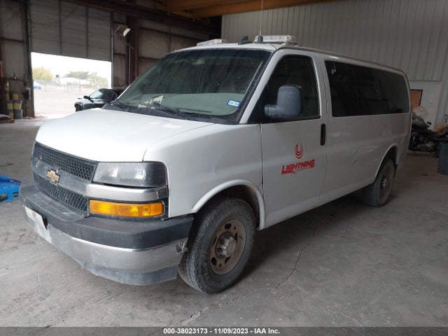 1GAWGFFG4H1120198 Chevrolet Express 2500 Lt