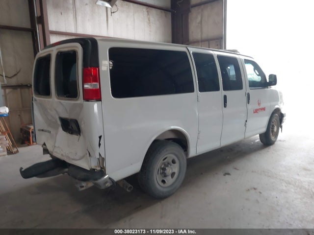 1GAWGFFG4H1120198 Chevrolet Express 2500 Lt