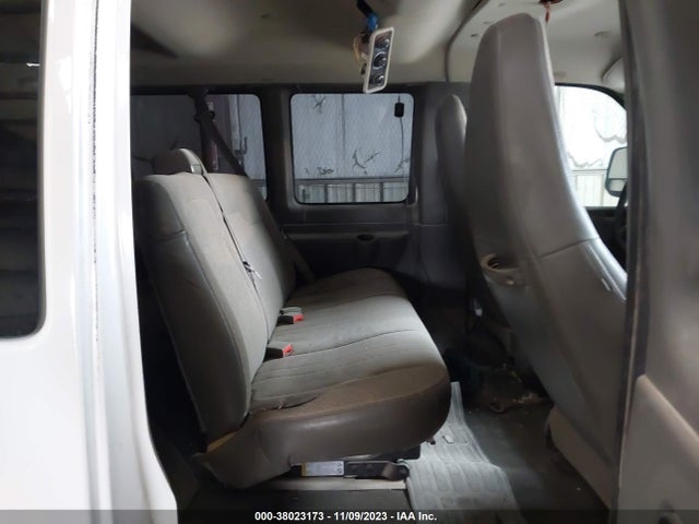 1GAWGFFG4H1120198 Chevrolet Express 2500 Lt