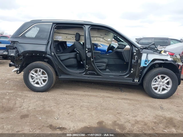 1C4RJHAG6PC640639 Jeep Grand Cherokee Laredo