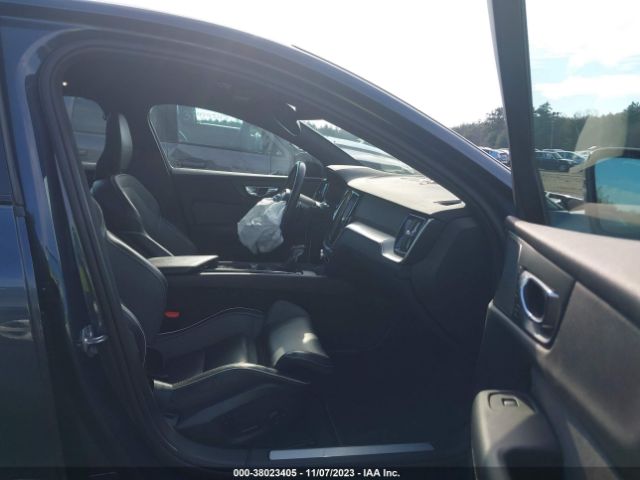 2019 VOLVO S60 7JRA22TM3KG015385 Photo 4