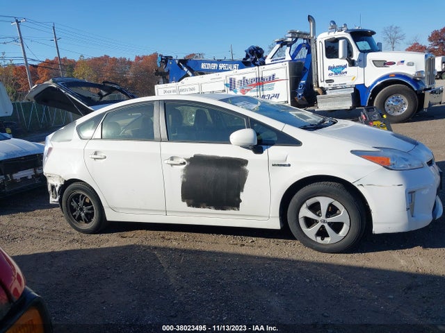 Toyota Prius One 2015 JTDKN3DU1F1916911 Image 13