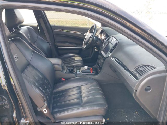 2019 CHRYSLER 300 2C3CCAGG1KH654585 Photo 4