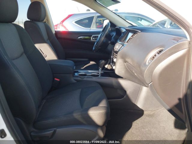 5N1DR2MN7HC668554 Nissan Pathfinder Sv