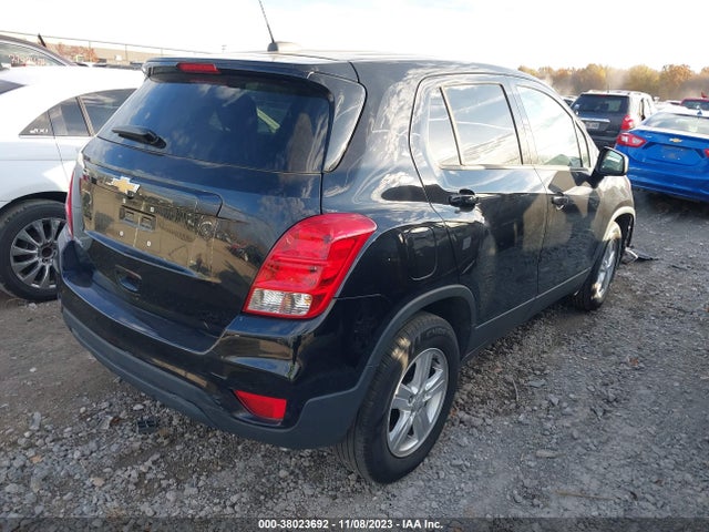 Chevrolet TRAX LS 2019 3GNCJKSBXKL393118 Image 4