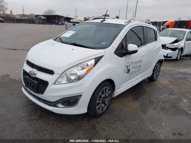 Chevrolet Spark 2lt Auto 2014 KL8CF6S99EC425869 Image 2