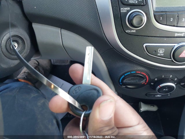2012 HYUNDAI ACCENT GLS VIN: KMHCT4AE9CU031066