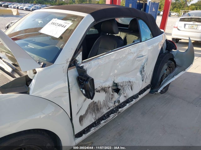 3VW517AT2FM819745 Volkswagen Beetle 1.8t