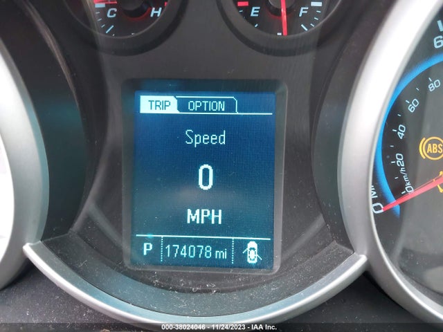 Chevrolet Cruze Ls Auto 2015 1G1PA5SG2F7179153 Image 15