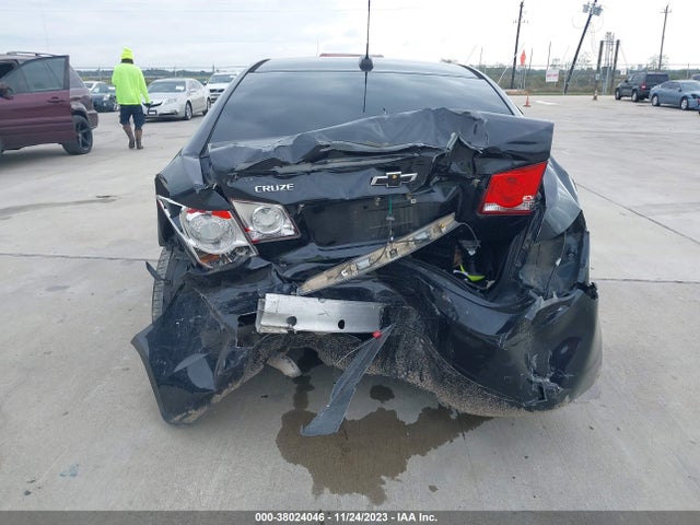 Chevrolet Cruze Ls Auto 2015 1G1PA5SG2F7179153 Image 6